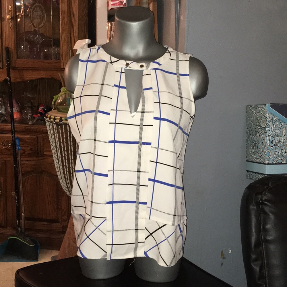 Sleeveless blouse